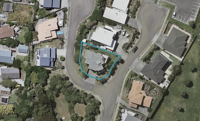 2 Metzenthin Close, Raumati South, Paraparaumu - Carousel 1