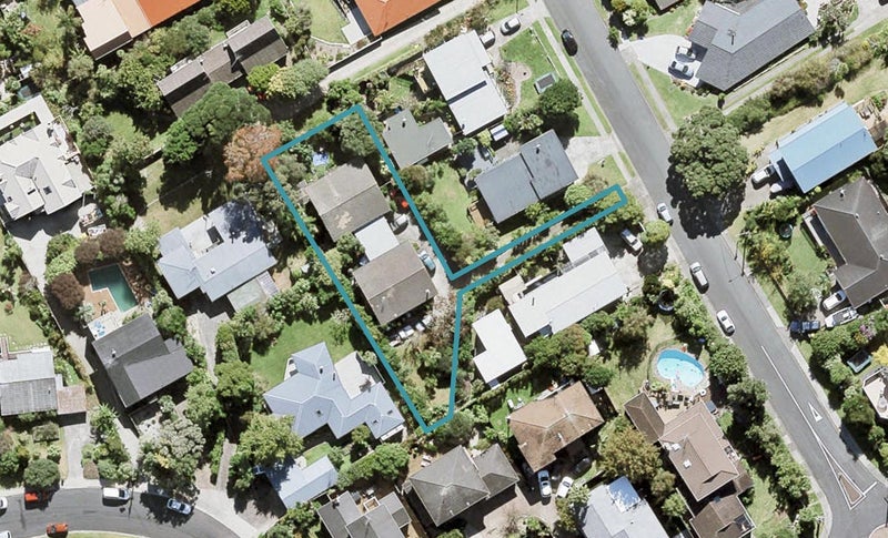 1/14 Waiau Street, Torbay, Auckland - Carousel 1