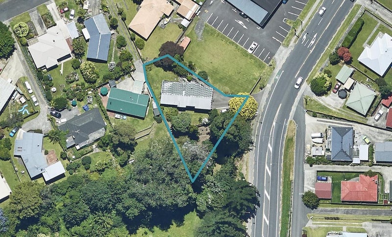 15 Oropi Road, Greerton, Tauranga - Carousel 1