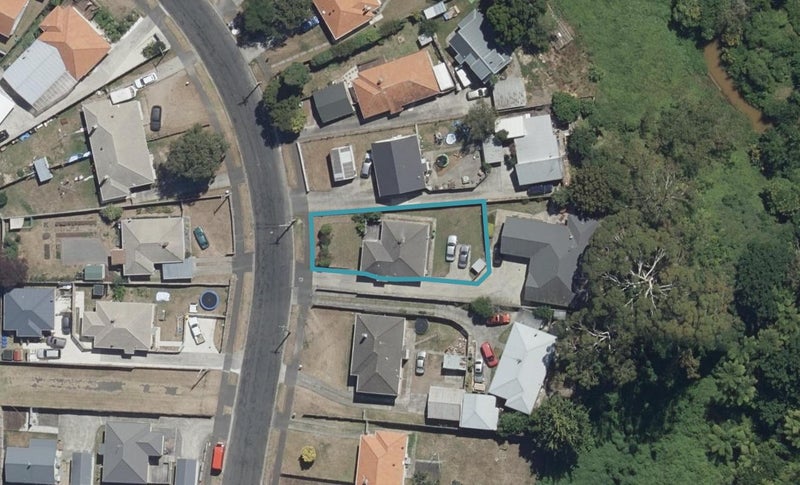 24 Churchill Avenue, Maeroa, Hamilton - Carousel 1