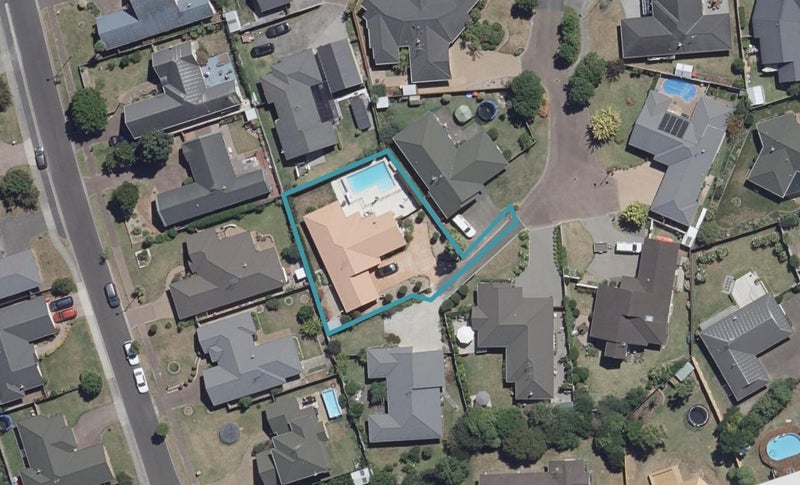 34 Fendalton Drive, Rototuna, Hamilton - Carousel 1