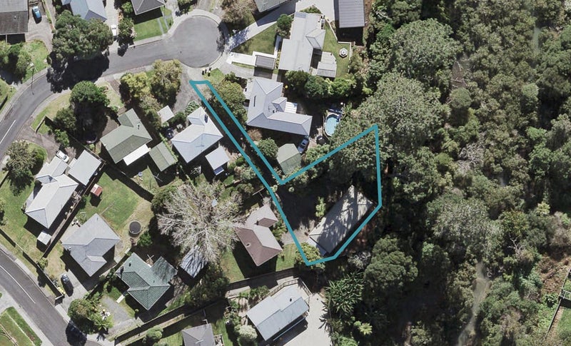 7A James Scott Place, Te Atatu South, Auckland - Carousel 1