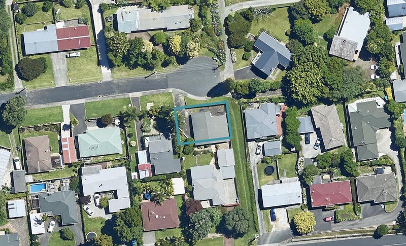 16 Stoddart Place, Brookfield, Tauranga - Carousel 1