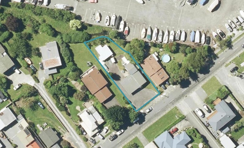 70 Beach Road, Waikawa, Picton - Carousel 1