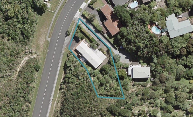 6 King Charles Drive, Kingsley Heights, Upper Hutt - Carousel 1