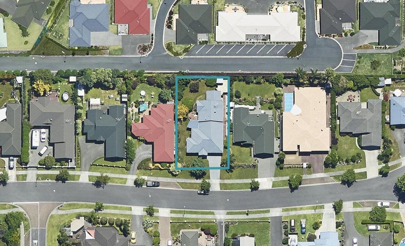23 Manor Park Drive, Pyes Pa, Tauranga - Carousel 1