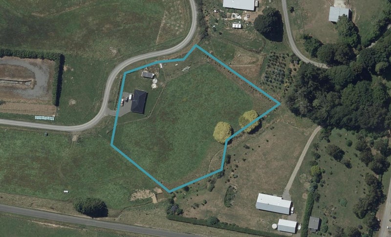 16 London Street, Kimbolton, Feilding - Carousel 1