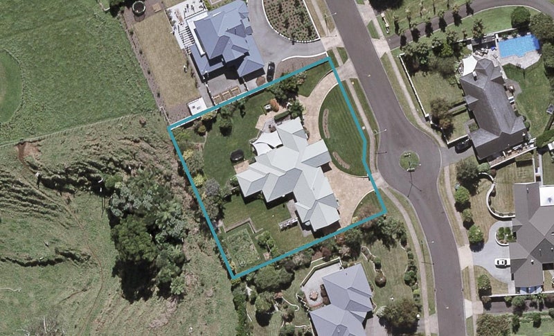 50 Shelter Grove, Frankleigh Park, New Plymouth - Carousel 1