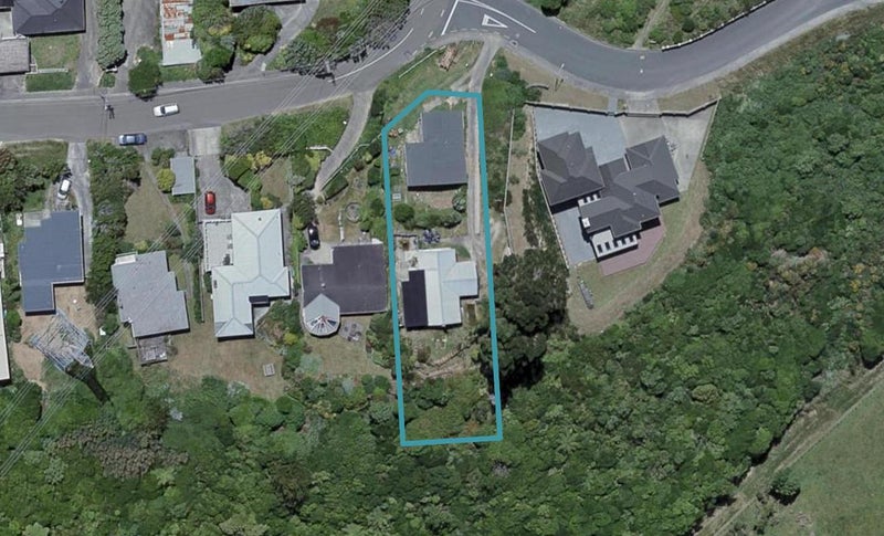 50 Lyndfield Lane, Newlands, Wellington - Carousel 1