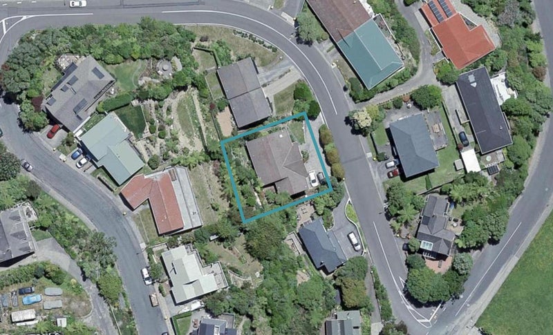 5 Paparata Street, Karori, Wellington - Carousel 1