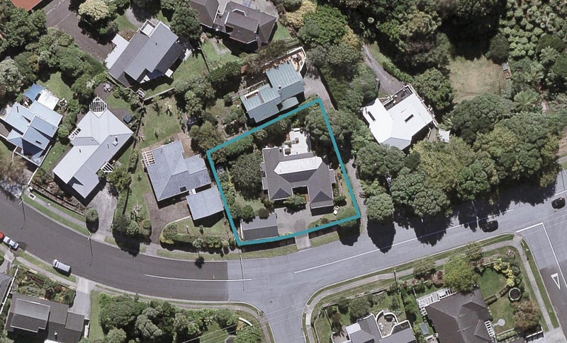 32 Karina Road, Merrilands, New Plymouth - Carousel 1
