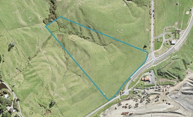 205 Vaughans Road, AUCKLAND, Auckland - Carousel 1