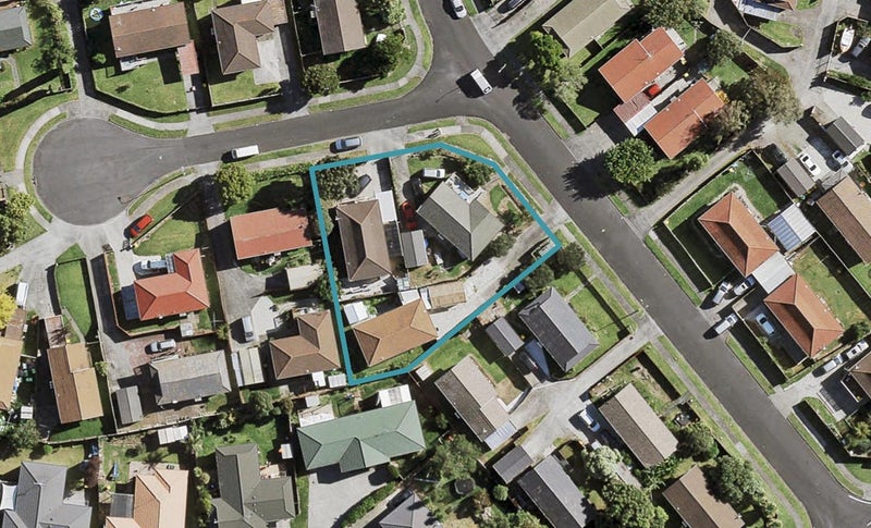 3/8 Silver Creek Road, Weymouth, Auckland - Carousel 1