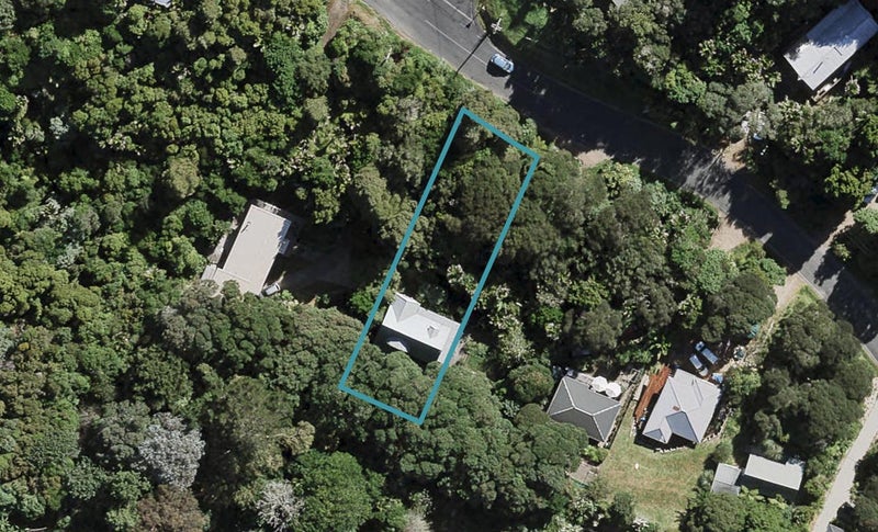 106 Queens Drive, Oneroa, Waiheke Island - Carousel 1