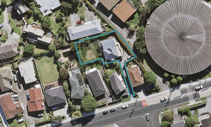 98A Pupuke Road, Hillcrest, Auckland - Carousel 1