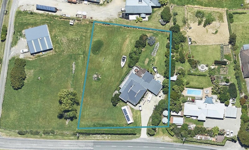 375 Kaitemako Road, Welcome Bay, Tauranga - Carousel 1