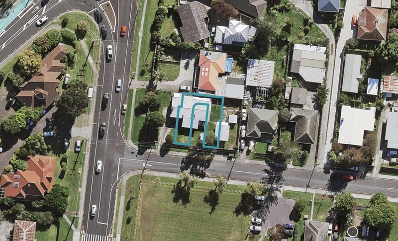 4B Tonar Street, Northcote, Auckland - Carousel 1