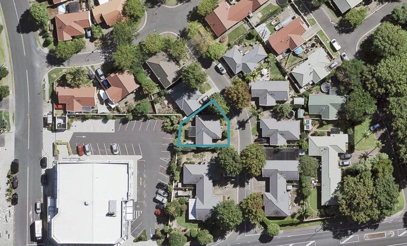 6 Westvale Avenue, Ranui, Auckland - Carousel 1