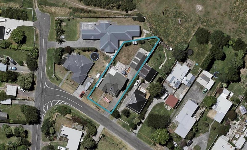 32 Kaka Road, Raumati Beach, Paraparaumu - Carousel 1