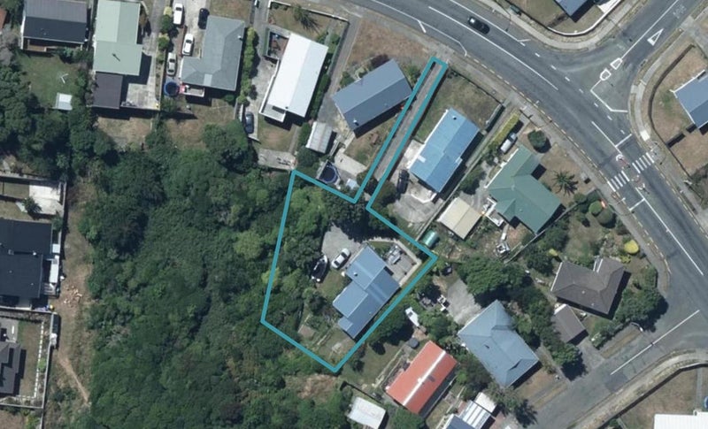 447 Warspite Avenue, Ascot Park, Porirua - Carousel 1
