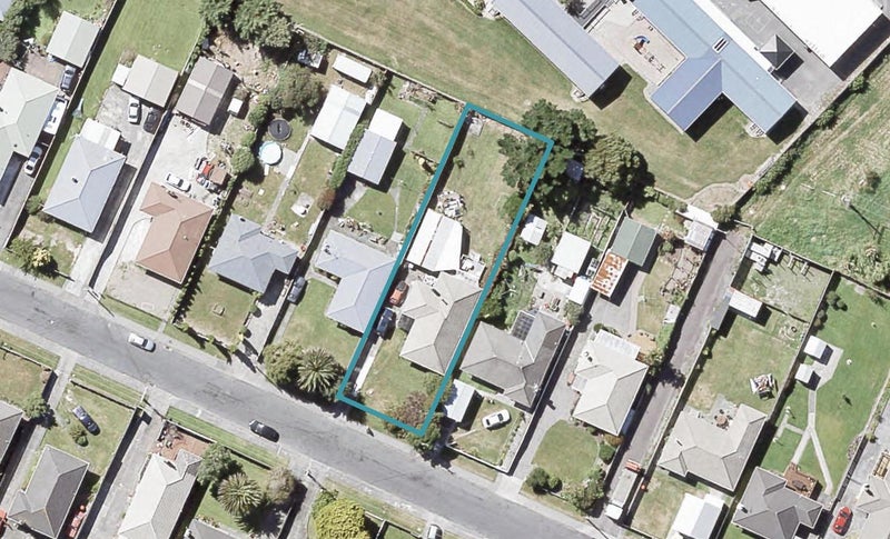 13 Hinau Grove, Wainuiomata, Lower Hutt - Carousel 1