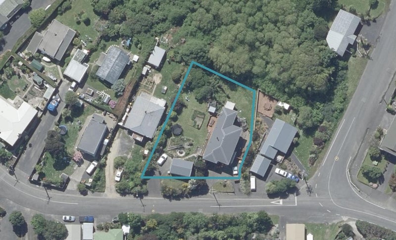 7 McIntosh Road, Brighton, Dunedin - Carousel 1