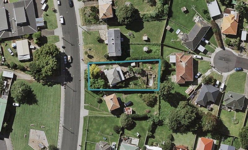 46 Court Crescent, Panmure, Auckland - Carousel 1
