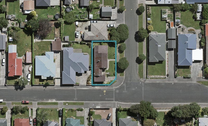 2 Salford Street, Windsor, Invercargill - Carousel 1