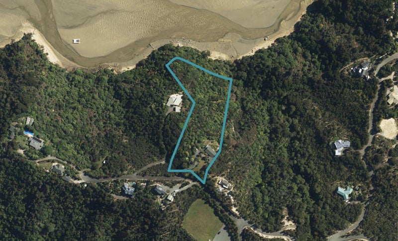 12 Lady Barkly Grove, Kaiteriteri, Motueka - Carousel 1