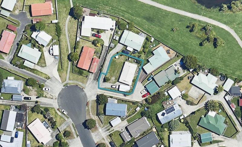 10 Belray Place, Papamoa Beach, Papamoa - Carousel 1