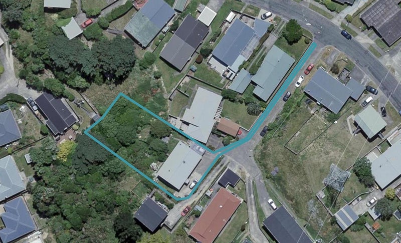 17A Chetwode Grove, Newlands, Wellington - Carousel 1