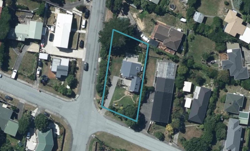 15 John Street, Titahi Bay, Porirua - Carousel 1