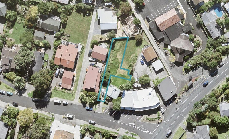 11C Hebron Road, Waiake, Auckland - Carousel 1