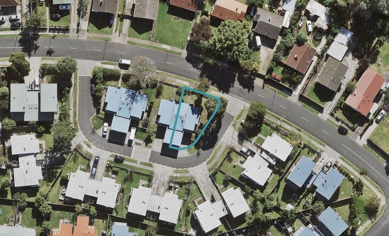 21 Valiant Street, Mangere, Auckland - Carousel 1