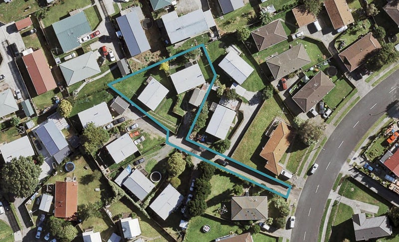 2/36 Maplesden Drive, Clendon Park, Auckland - Carousel 1