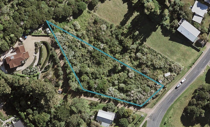 14 Mako Street, Oneroa, Waiheke Island - Carousel 1
