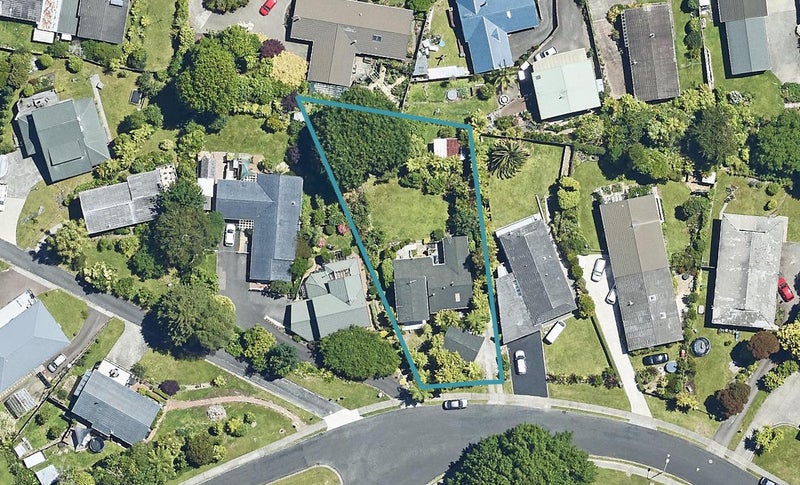 9 Raniera Place, Springfield, Rotorua - Carousel 1