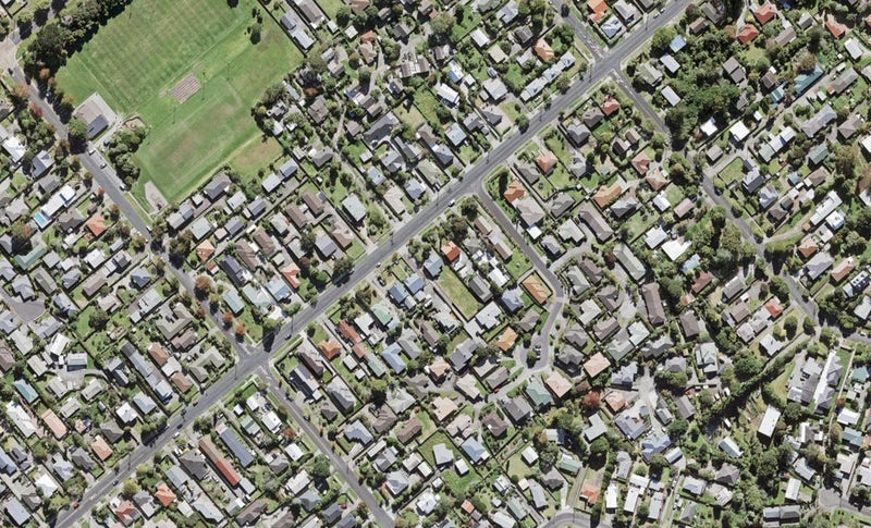 112B Hutchinson Avenue, New Lynn, Auckland - Carousel 1