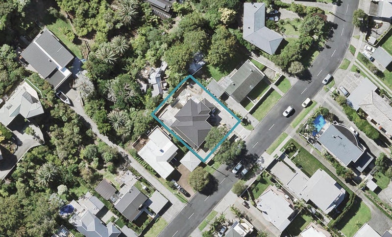 76 Castor Bay Road, Castor Bay, Auckland - Carousel 1
