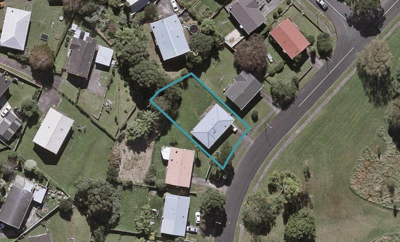 108 Pembroke Street, Westown, New Plymouth - Carousel 1