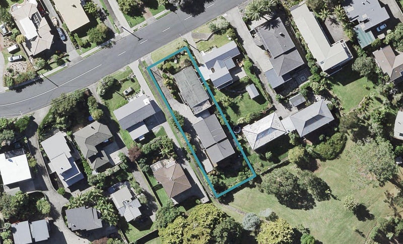 2/46 Hastings Road, Mairangi Bay, Auckland - Carousel 1