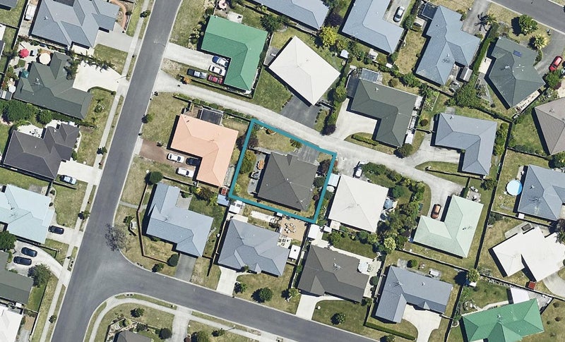 8 Summerland Crescent, Papamoa Beach, Papamoa - Carousel 1