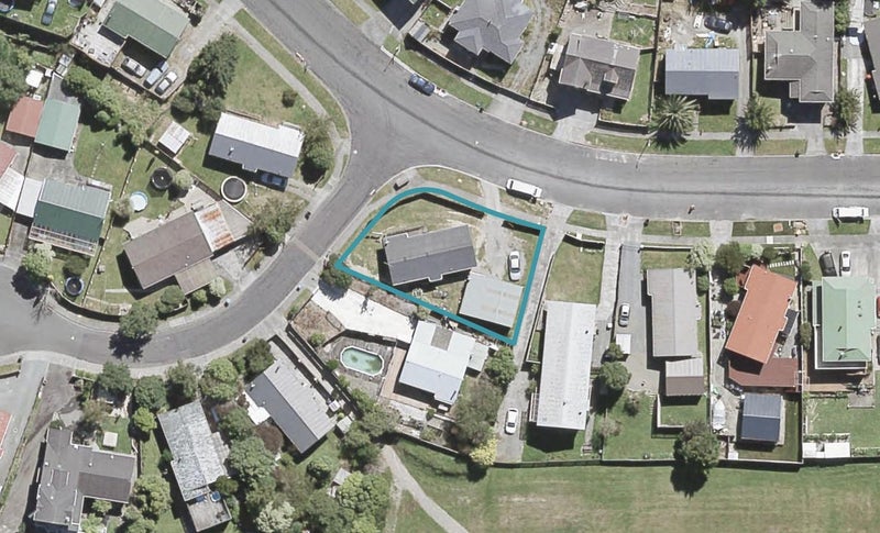 1 Edmund Lomas Grove, Birchville, Upper Hutt - Carousel 1