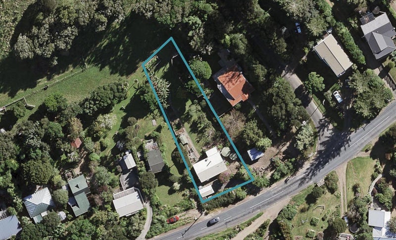 38 Junction Road, Oneroa, Waiheke Island - Carousel 1