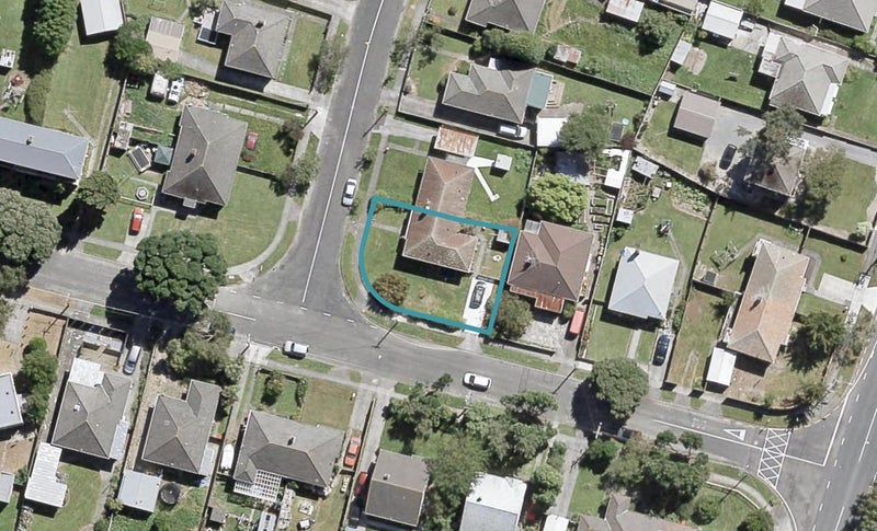2 Purser Grove, Fairfield, Lower Hutt - Carousel 1