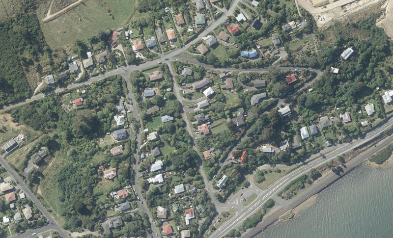 8 Jessie Street, Maia, Dunedin - Carousel 1