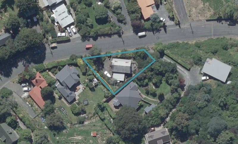 19 Fulton Road, Glenleith, Dunedin - Carousel 1