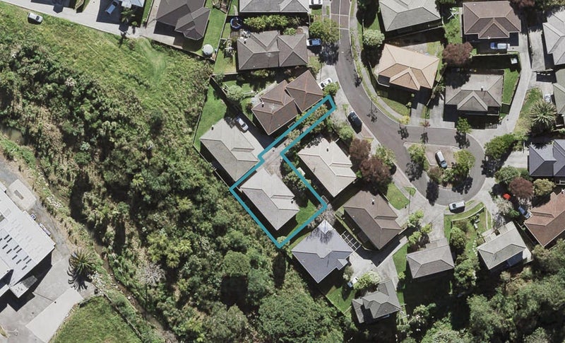 27 Ginders Drive, Massey, Auckland - Carousel 1