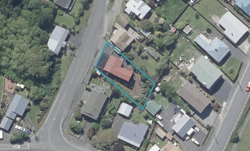 3 Seaview Road, Brighton, Dunedin - Carousel 1