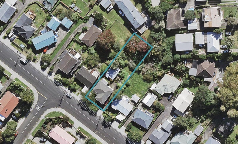 23 Kaipatiki Road, Glenfield, Auckland - Carousel 1